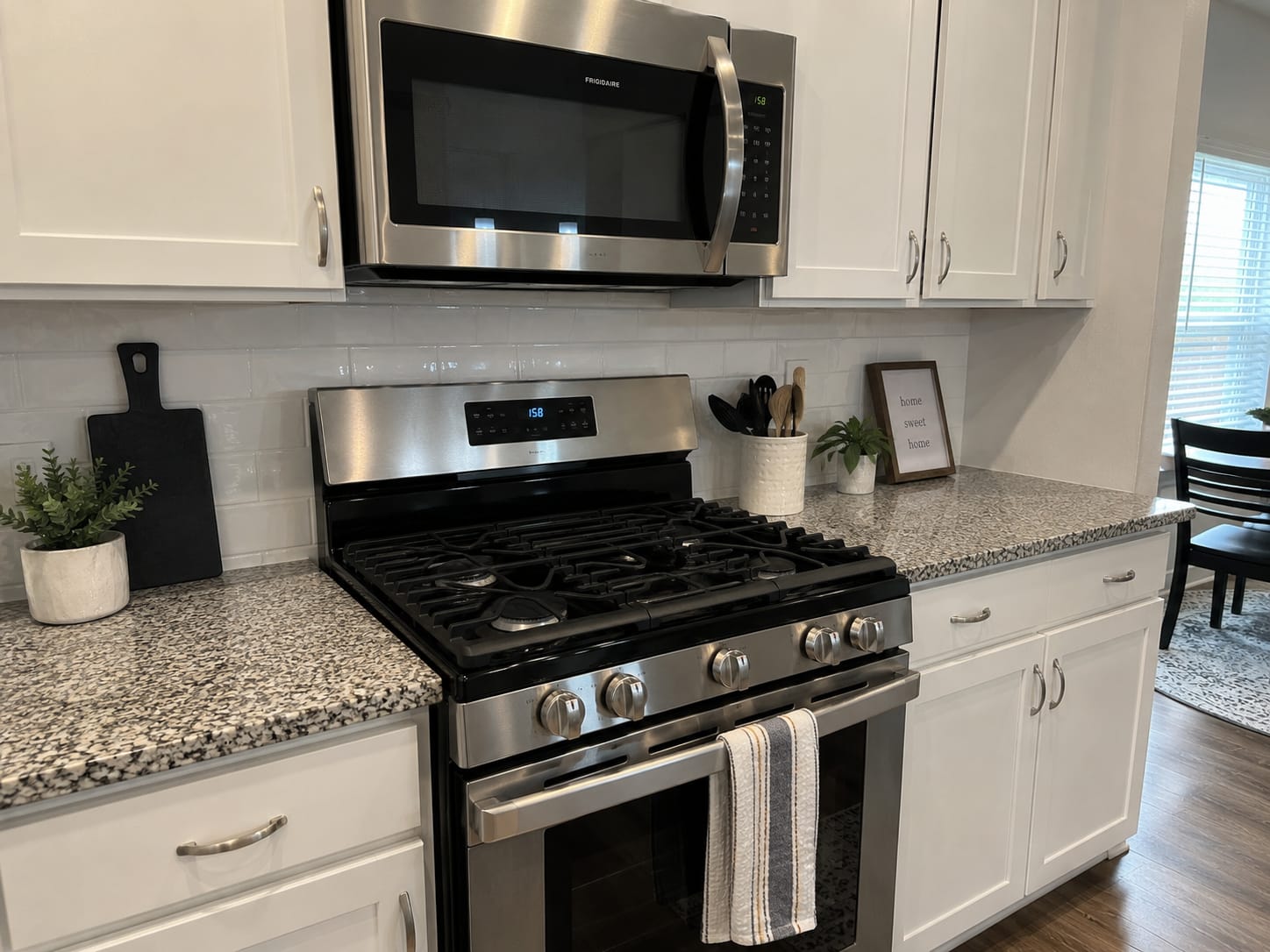 Stove, microwave and countertops cleaned and degreased